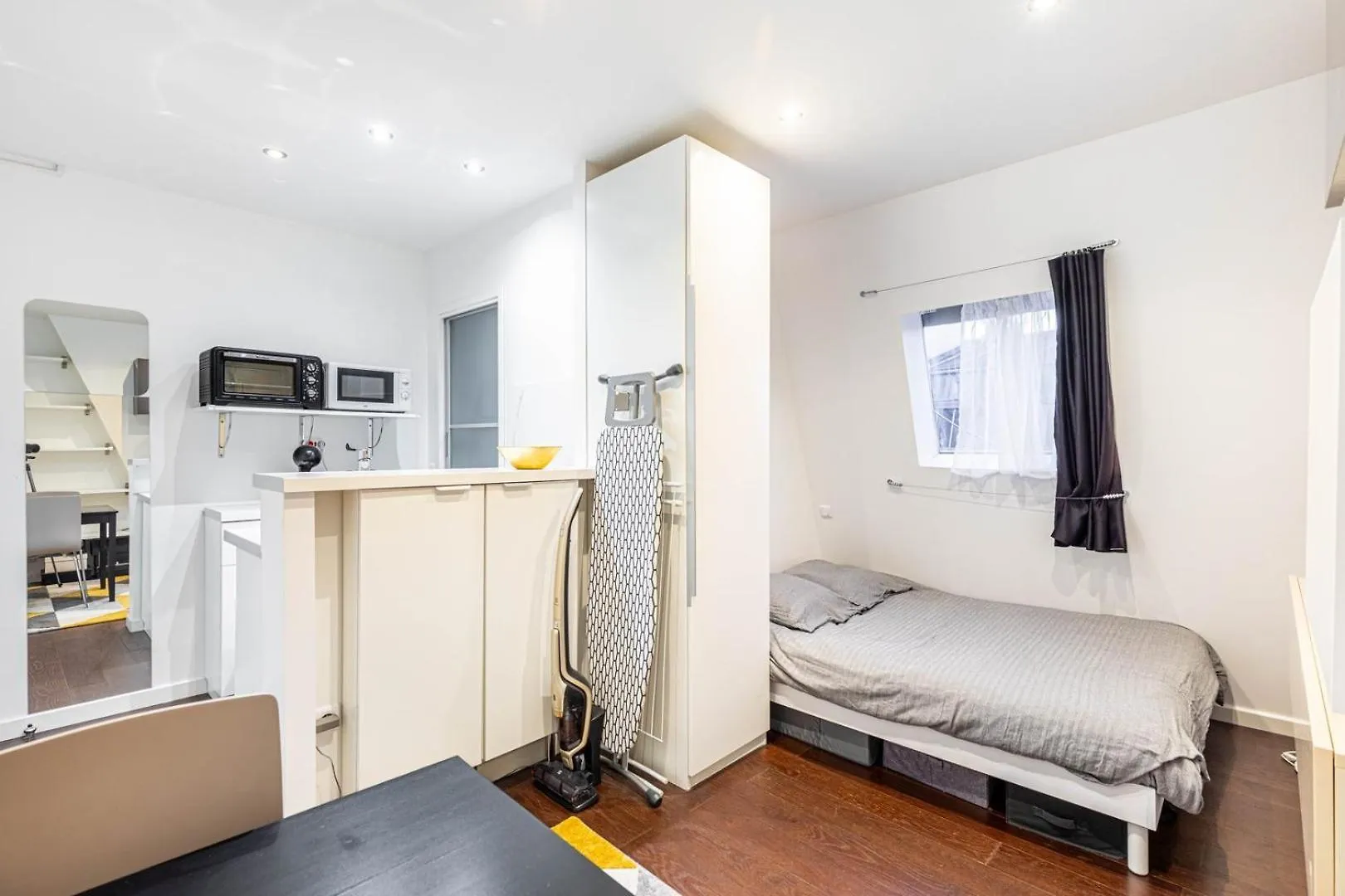 Guestready - Studio Confortable A 2 Pas Du Louvre Párizs Apartman